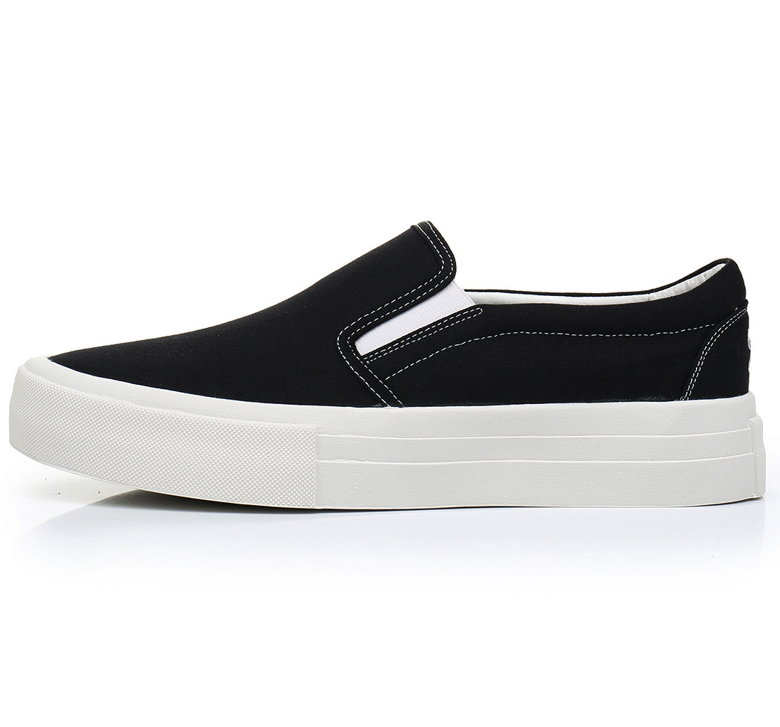 OEM Breathable Fashion Trend Spring Slip on Plain White and Black Canvas Walking Sneakers for Men and Women