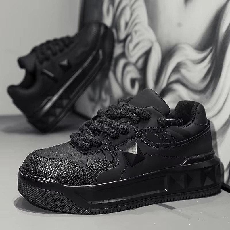 Dropshipping New Hot Sale Luxury Rivet Casual Sneakers Men Chunky Sneakers Shoes Lace up Designer Casual Walking Style Shoes