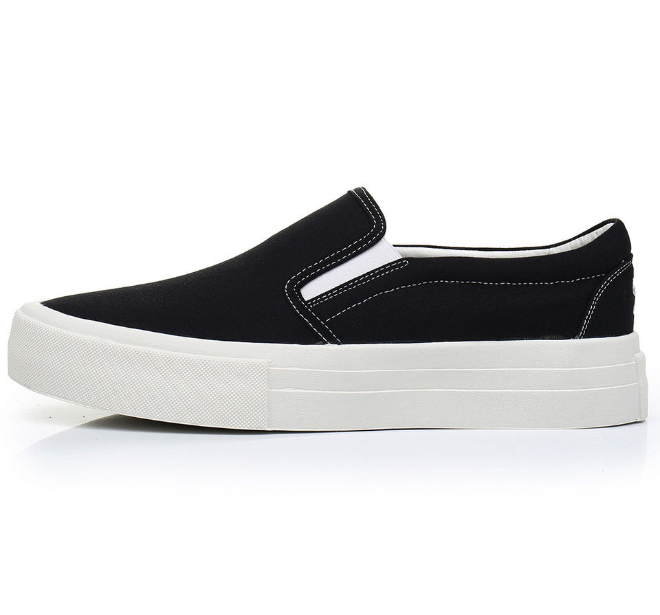 OEM Breathable Fashion Trend Spring Slip on Plain White and Black Canvas Walking Sneakers for Men and Women